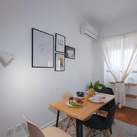 Pascoal - Lovely In The Heart Of Appartamento