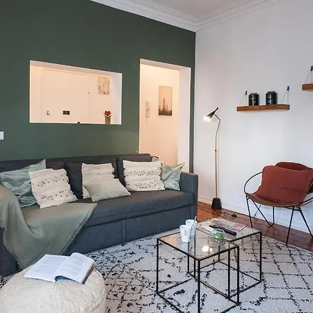 Pascoal - Lovely In The Heart Of Appartement *